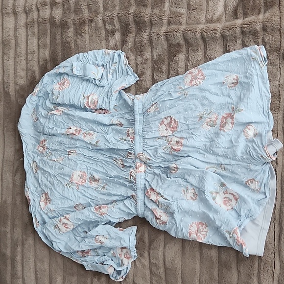 blue flowers romper - Picture 3 of 4